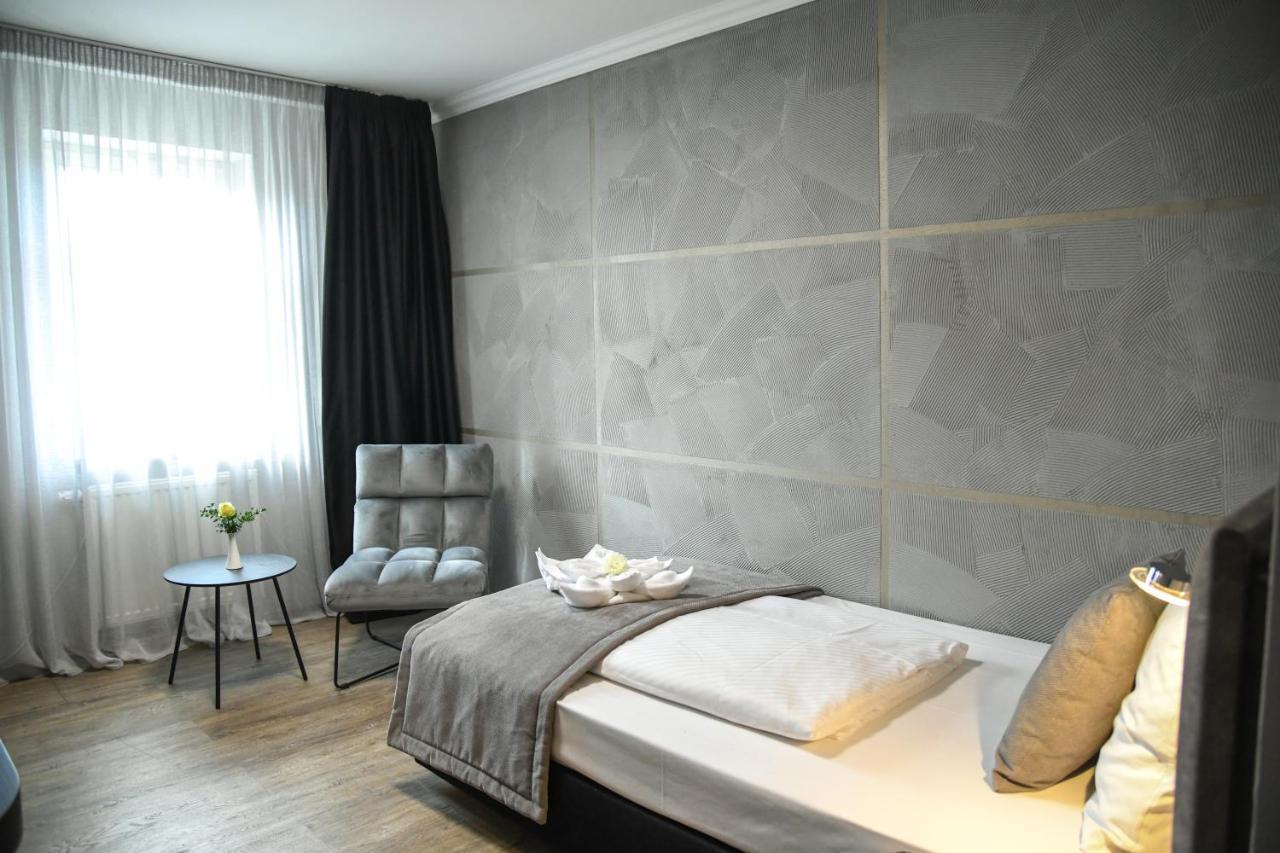 Zum Weissen Ross Hotel
