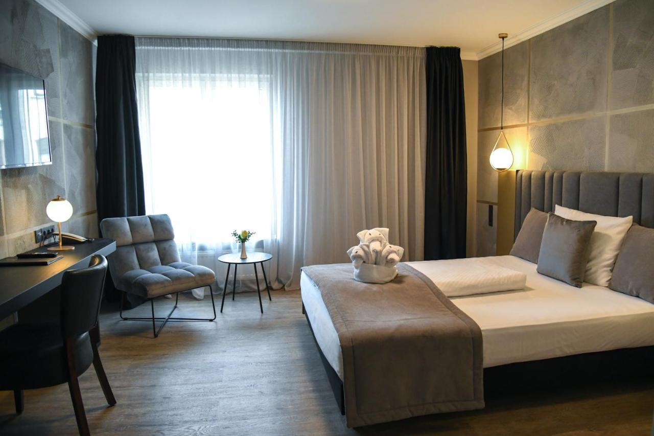 Hotel Zum Weissen Ross 3*