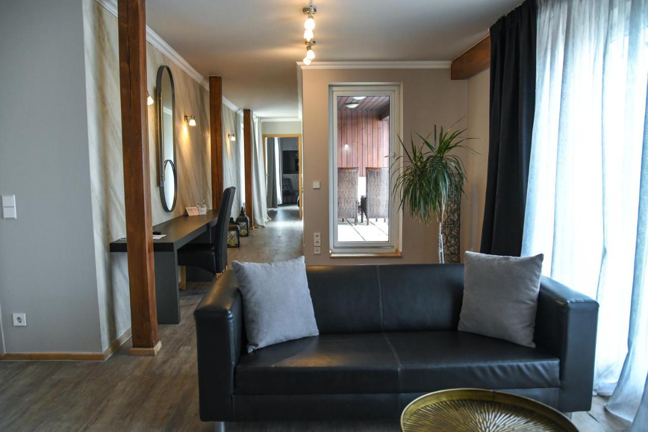 Hotel Zum Weissen Ross 3*
