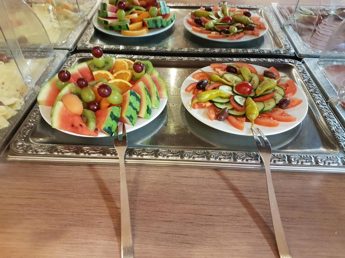 Hotel Zum Weissen Ross 3*